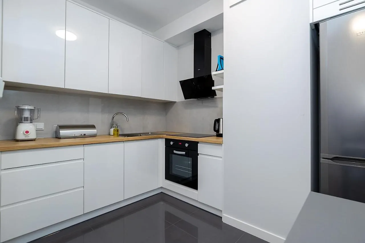 Wola Luxe Apartment Варшава